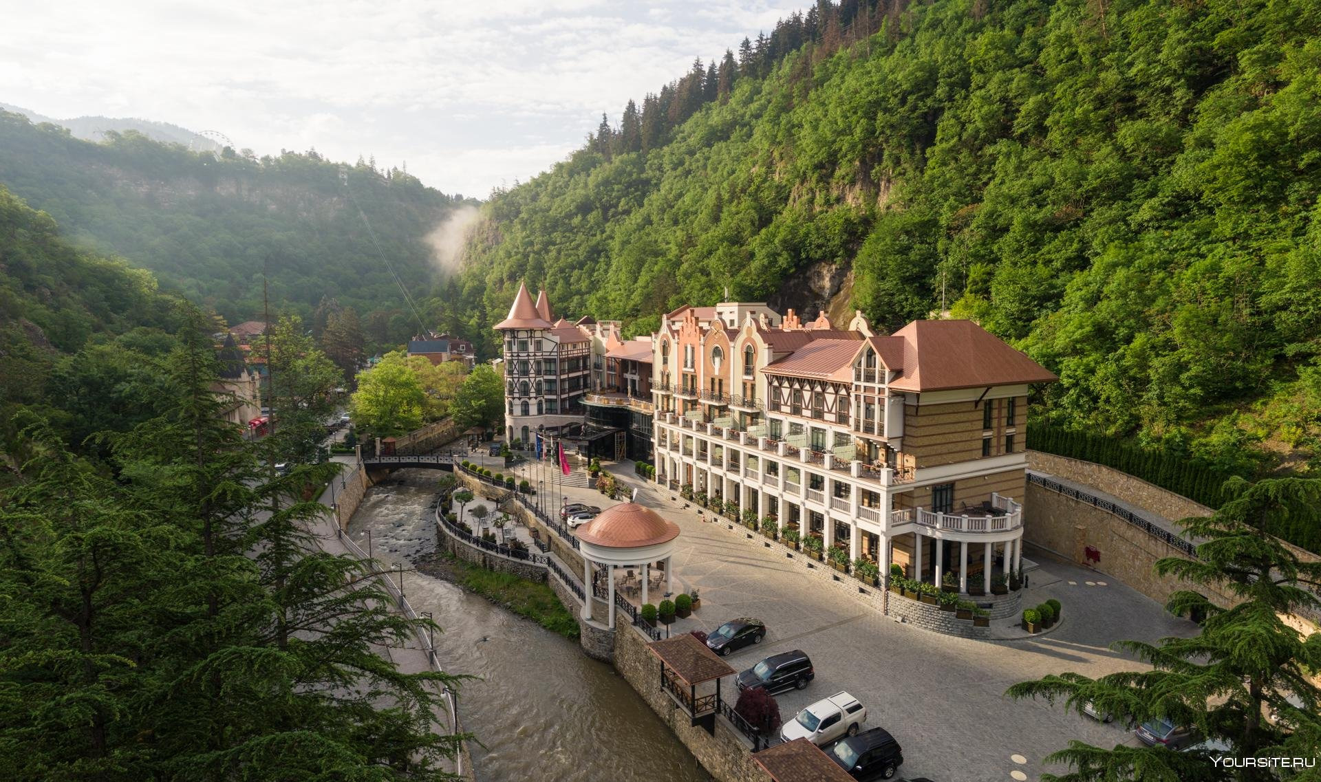 اليوم الثالث : جولات مدينة متسخيتا و مينة بورجومي